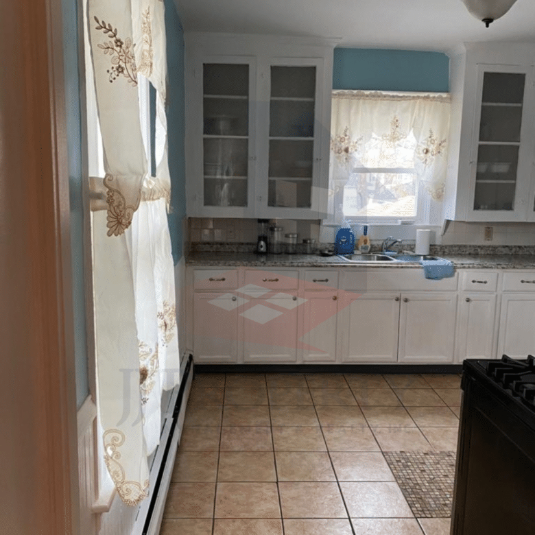 🏠 4-Bedroom Apartment – 2nd-Floor Townhouse