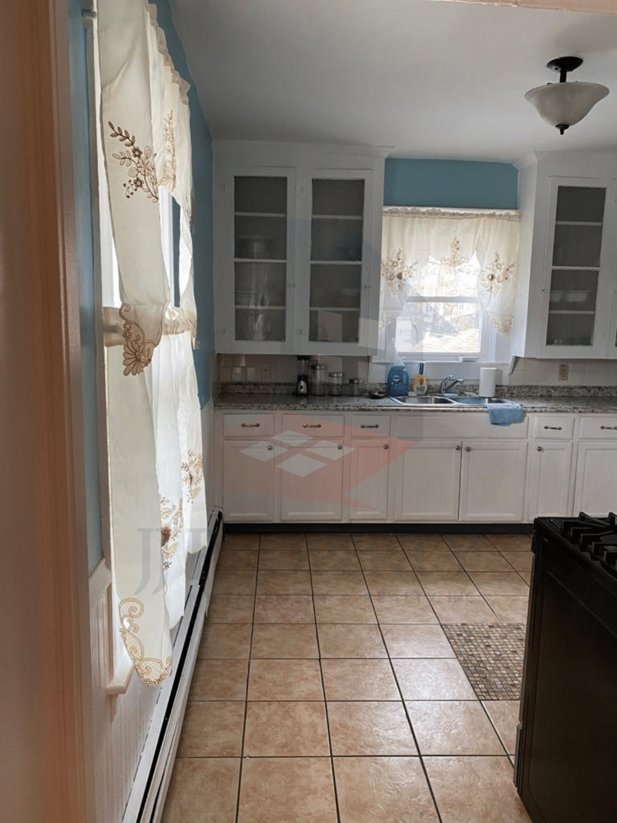 🏠 4-Bedroom Apartment – 2nd-Floor Townhouse