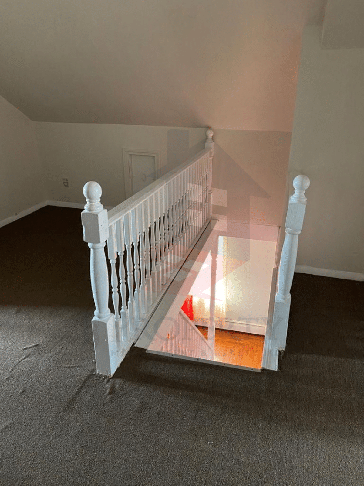 🏠 4-Bedroom Apartment – 2nd-Floor Townhouse