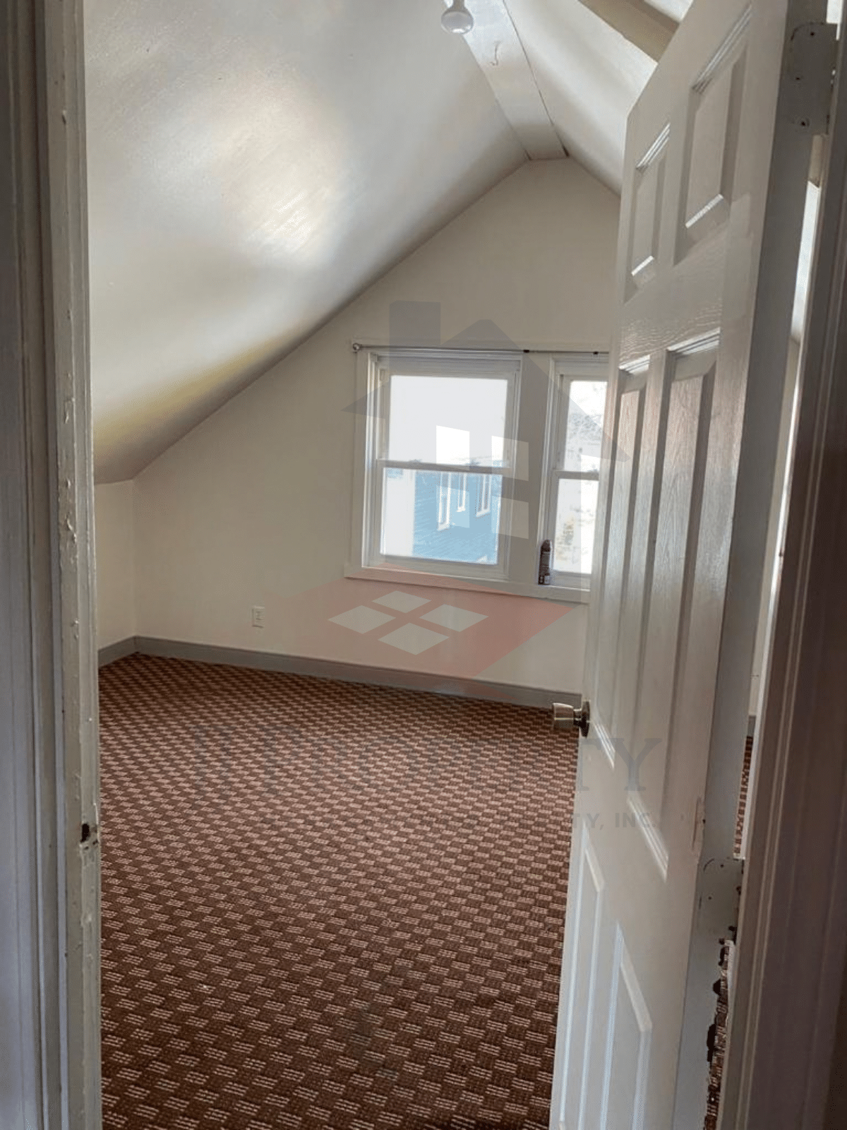 🏠 4-Bedroom Apartment – 2nd-Floor Townhouse