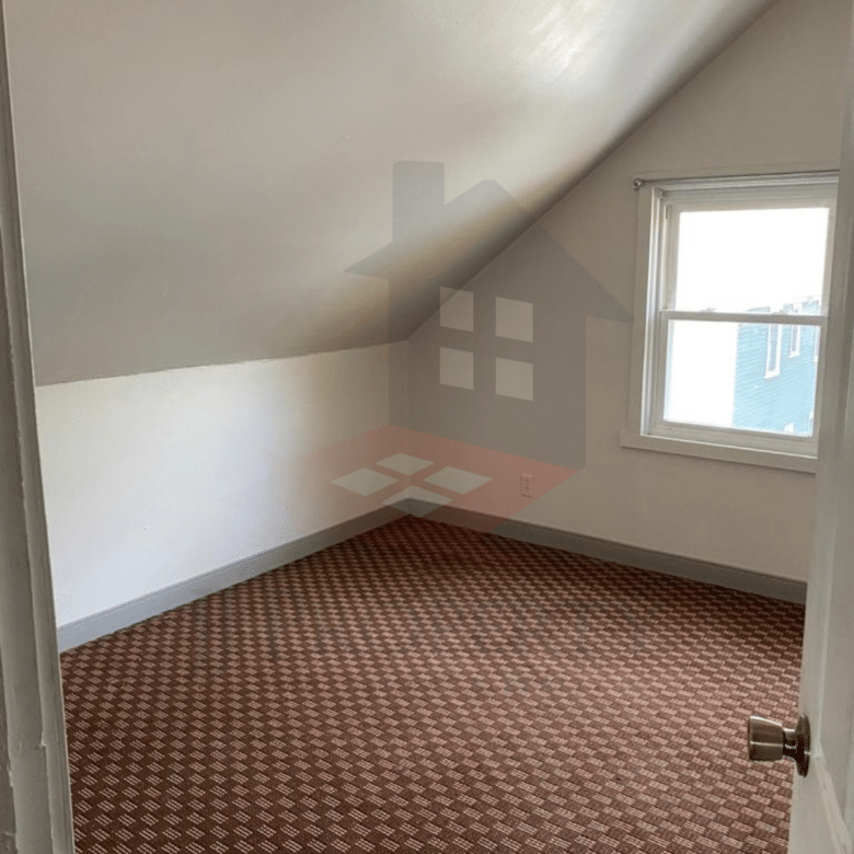 🏠 4-Bedroom Apartment – 2nd-Floor Townhouse