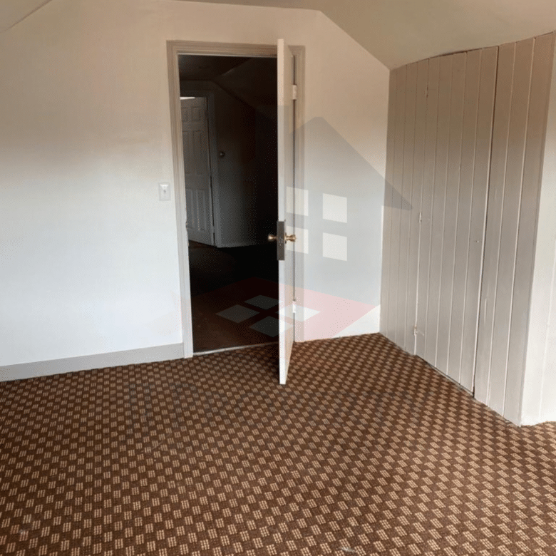 🏠 4-Bedroom Apartment – 2nd-Floor Townhouse