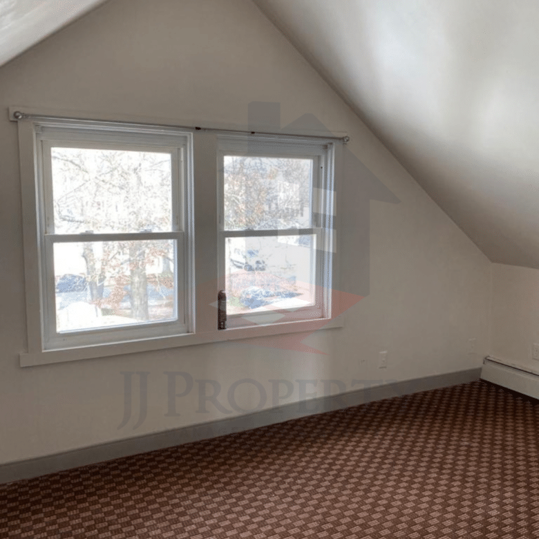 🏠 4-Bedroom Apartment – 2nd-Floor Townhouse
